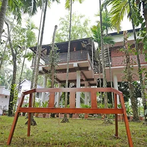 Serenity And Treehouse Palakkad